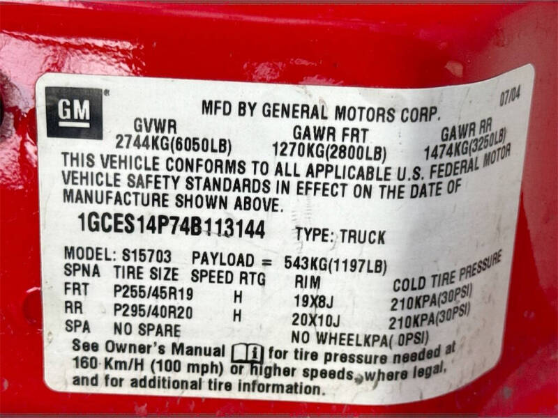 2004 Chevrolet SSR LS