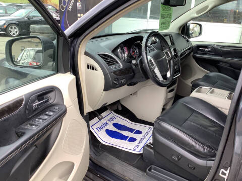 2014 Chrysler Town and Country Touring