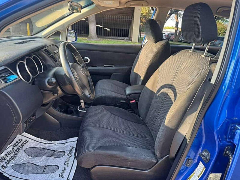 2010 Nissan Versa 1.8 S