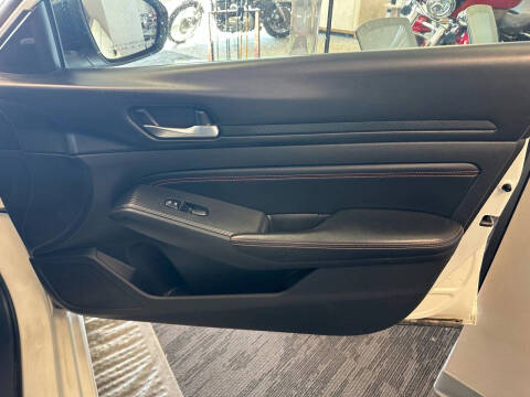 2020 Nissan Altima 2.5 SR