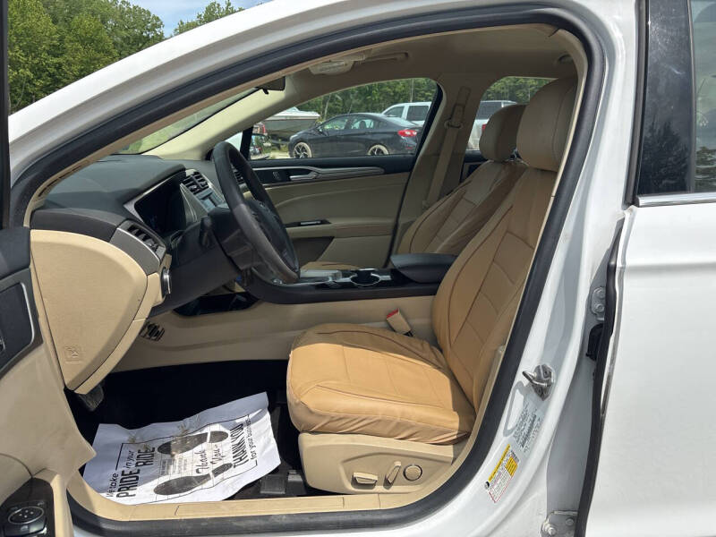 2014 Ford Fusion SE