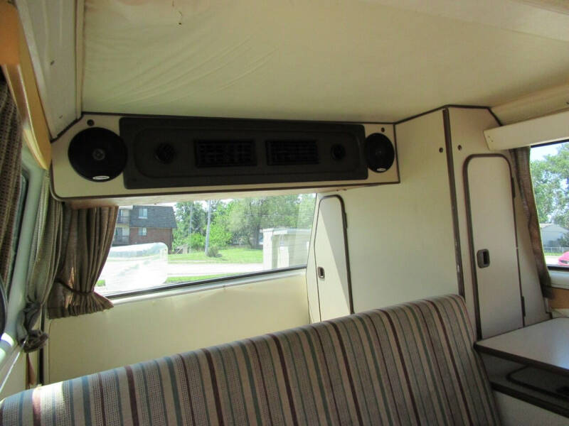 1982 Volkswagen Vanagon Camper