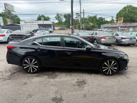 2019 Nissan Altima 2.0 SR
