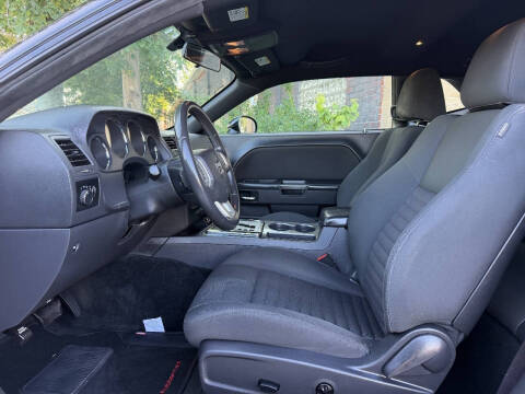 2013 Dodge Challenger SXT