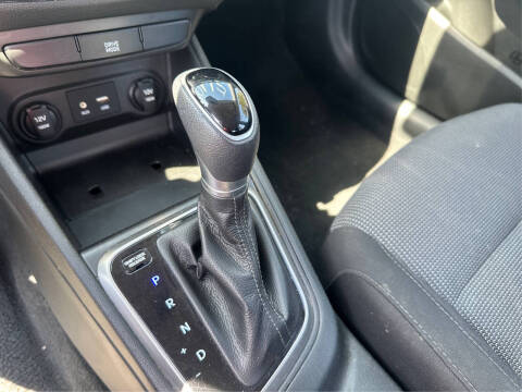 2019 Hyundai Accent SE