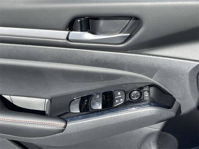 2025 Nissan Altima 2.5 SR