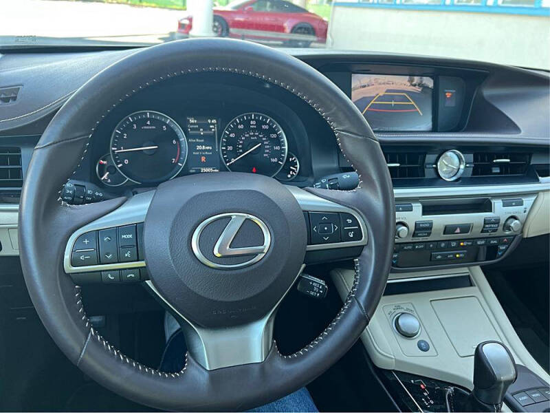 2016 Lexus ES 350