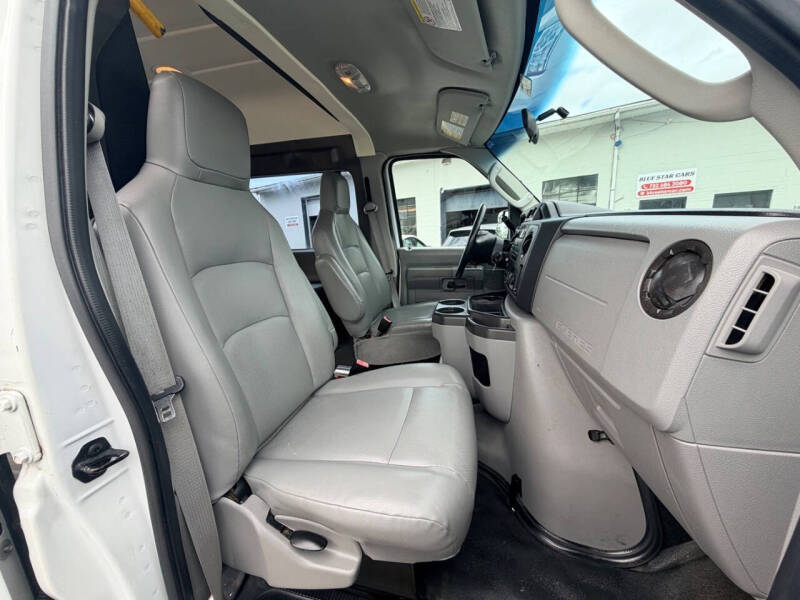 2014 Ford E-Series