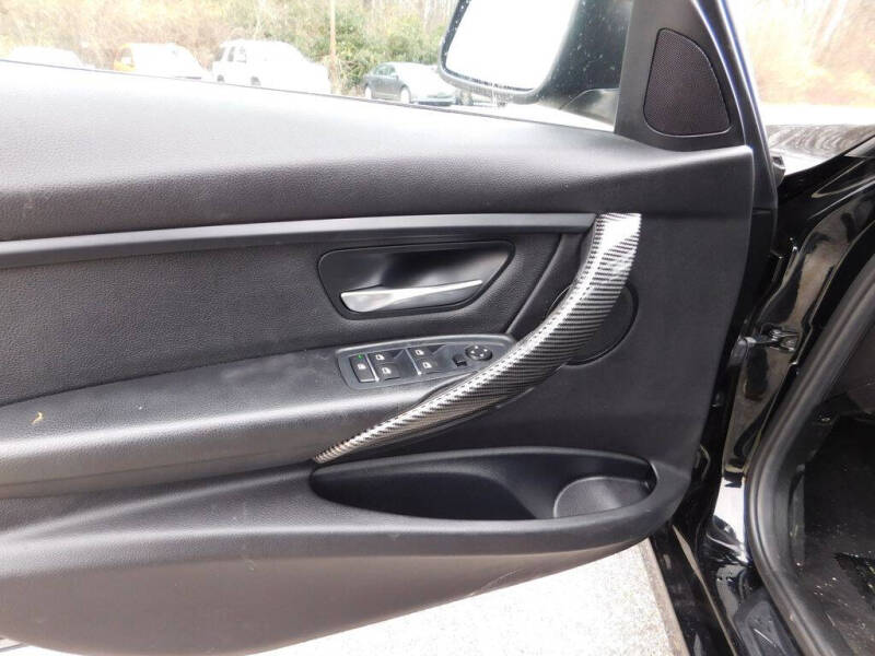 2017 BMW 3 Series 320i xDrive