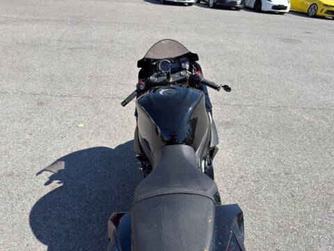 2025 Suzuki GSX-R750M5