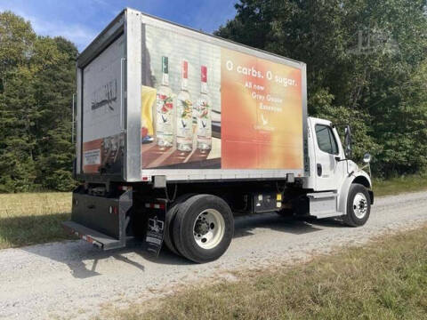 2019 Freightliner M2 106