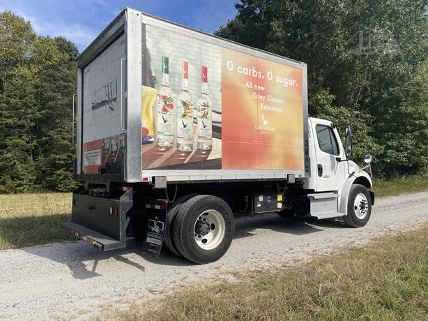 2019 Freightliner M2 106