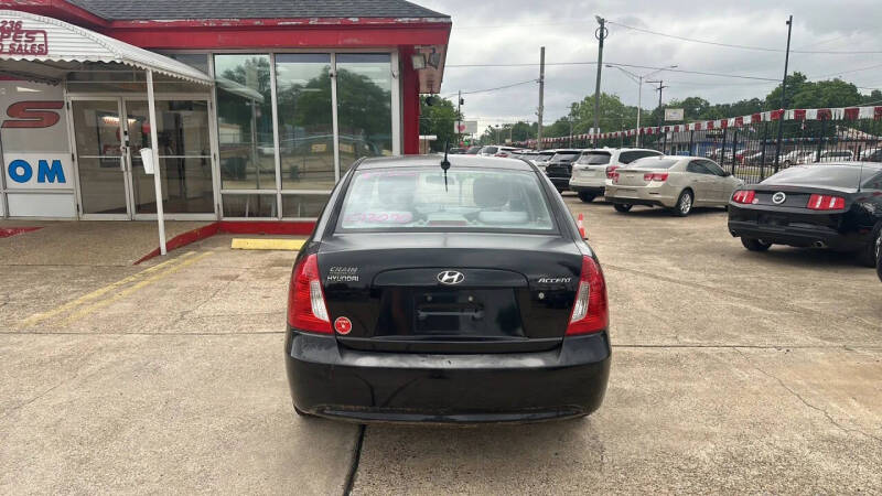 2010 Hyundai Accent GLS