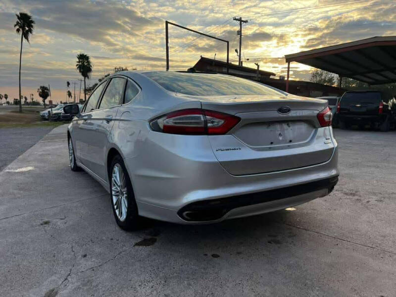 2014 Ford Fusion SE