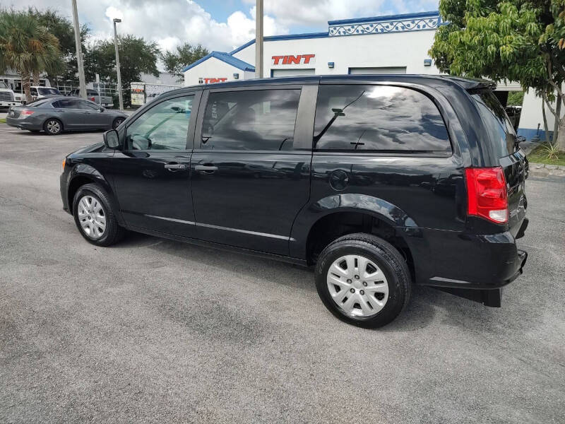 2019 Dodge Grand Caravan SE 35th Anniversary Edition