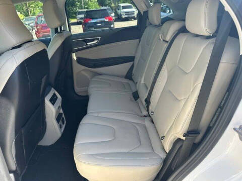 2022 Ford Edge Titanium
