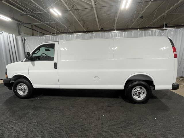 2025 GMC Savana 2500