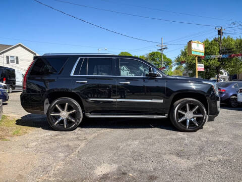 2016 Cadillac Escalade Luxury Collection