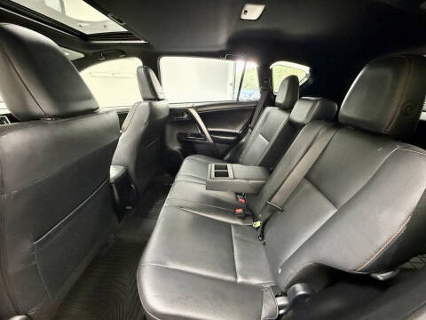 2017 Toyota RAV4 SE