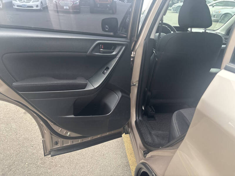 2014 Subaru Forester 2.5i