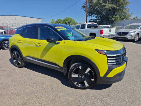 2025 Nissan Kicks SR