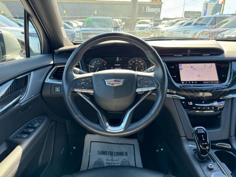 2025 Cadillac XT6 Premium Luxury