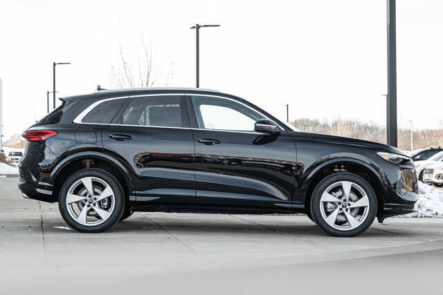 2025 Audi Q5 quattro Premium Plus TFSI