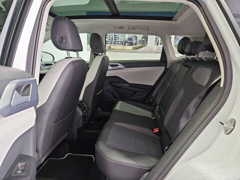 2025 Volkswagen Taos SE