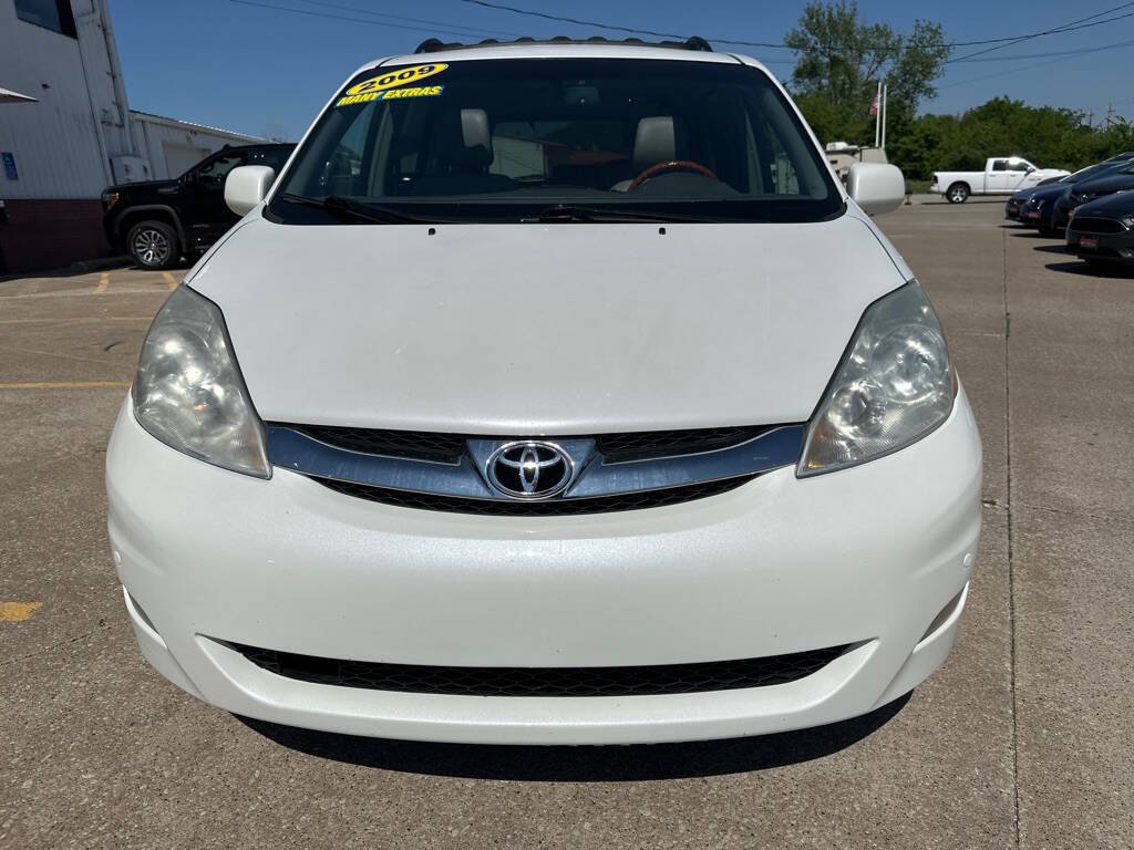 2009 Toyota Sienna for sale at Martinson's Used Cars in Altoona, IA