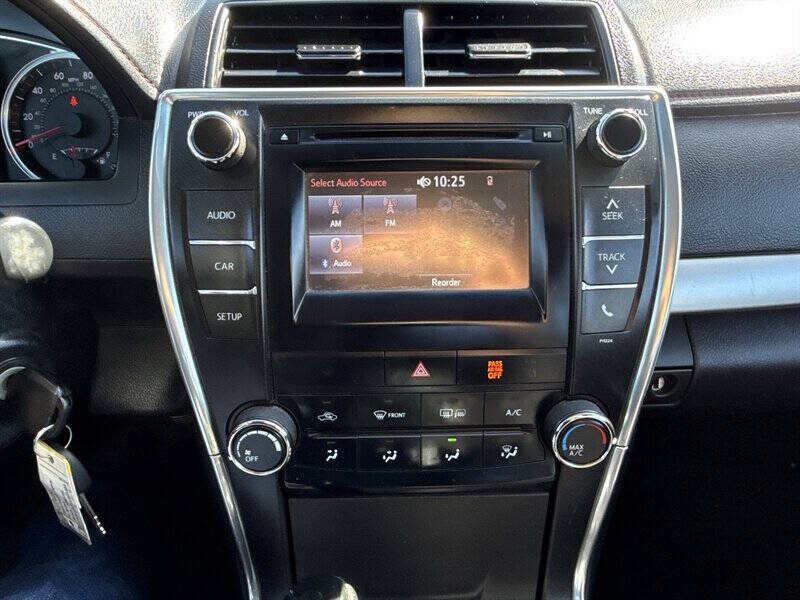 2016 Toyota Camry SE
