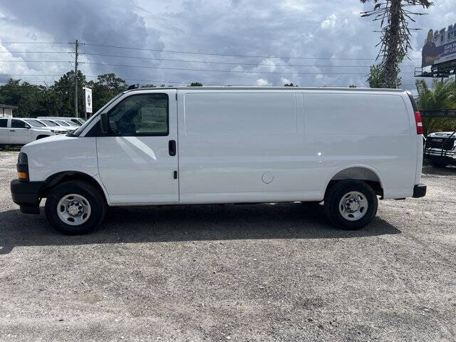 2025 Chevrolet Express 2500