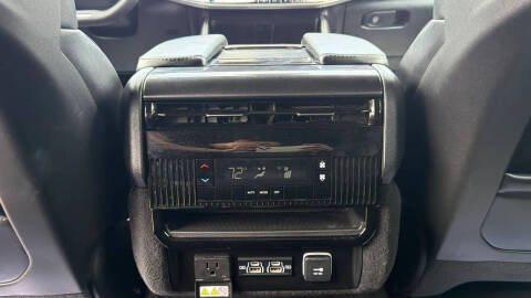 2023 Jeep Wagoneer