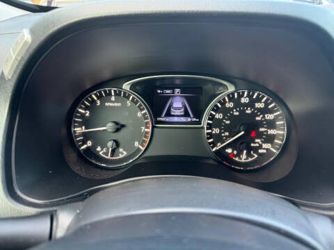 2017 Nissan Pathfinder Platinum