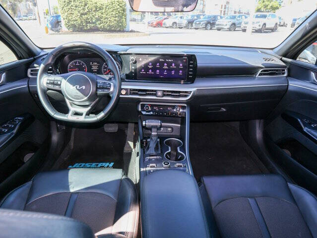 2022 Kia K5