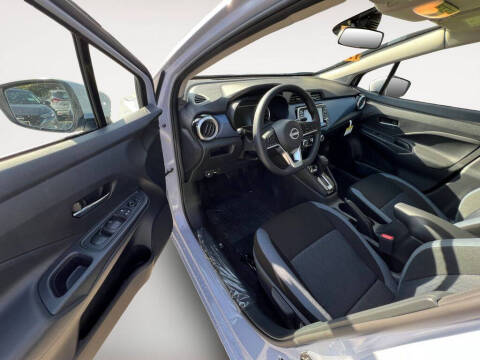 2025 Nissan Versa SV