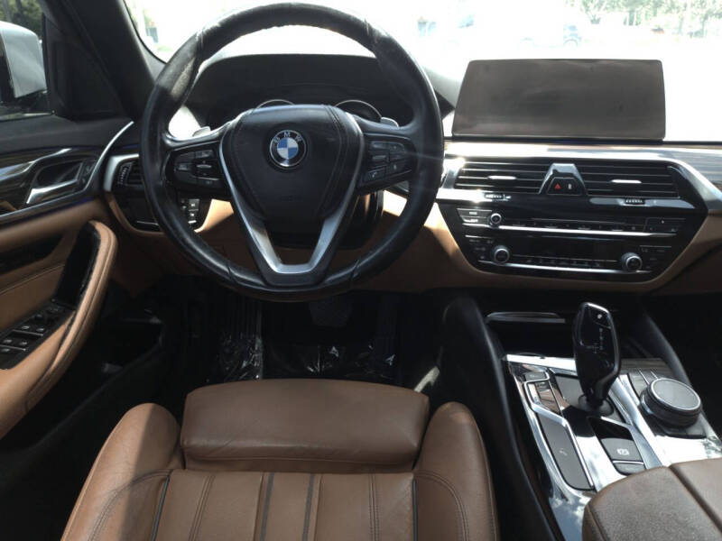 2019 BMW 5 Series 530i