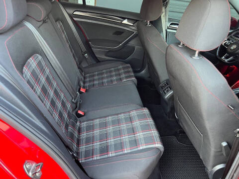 2016 Volkswagen Golf GTI S