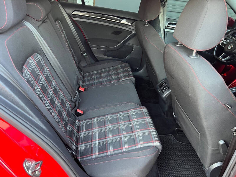 2016 Volkswagen Golf GTI S