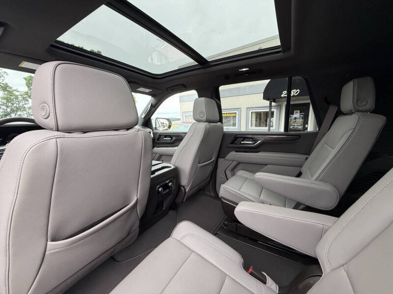 2025 GMC Yukon Elevation