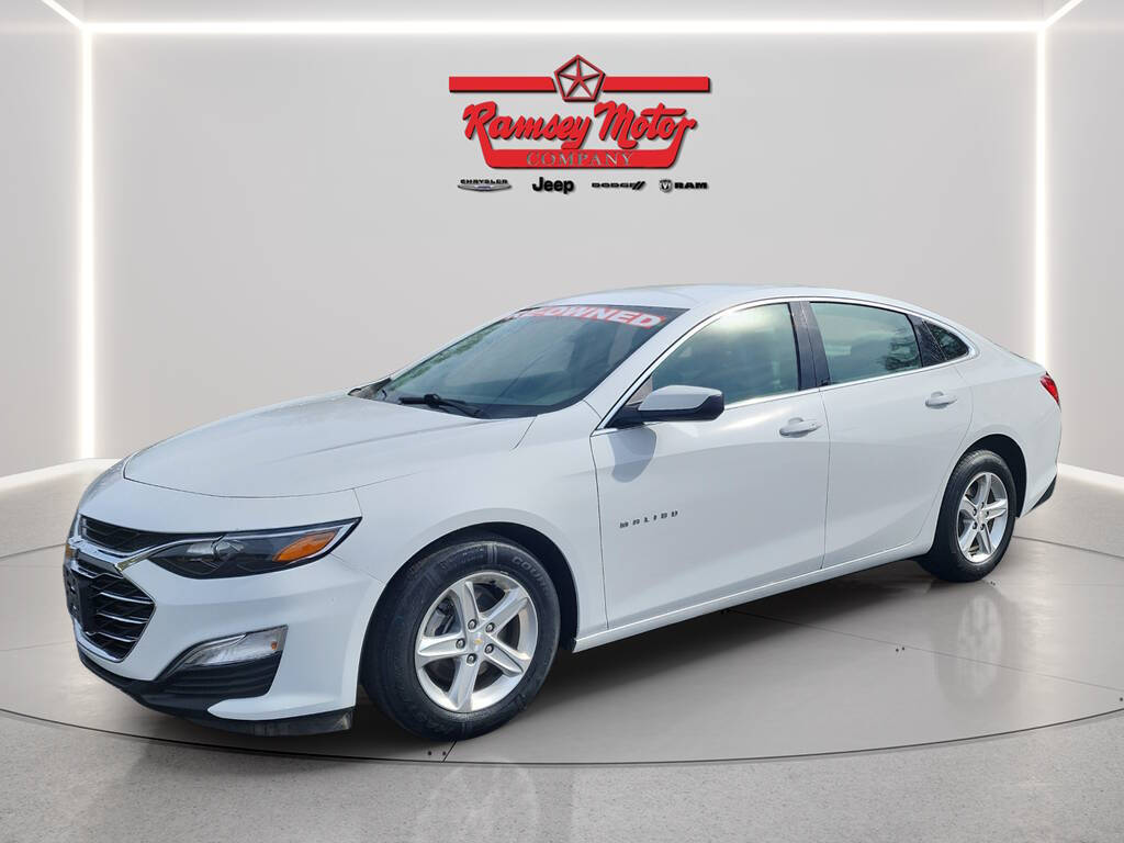 White 2024 Chevrolet Malibu LS LS 4dr Sedan 1