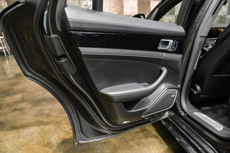 2018 Porsche Panamera 4S