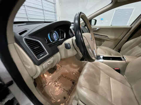 2016 Volvo XC60 T5 Platinum