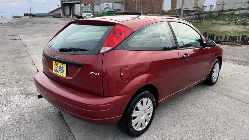 2005 Ford Focus ZX3 S