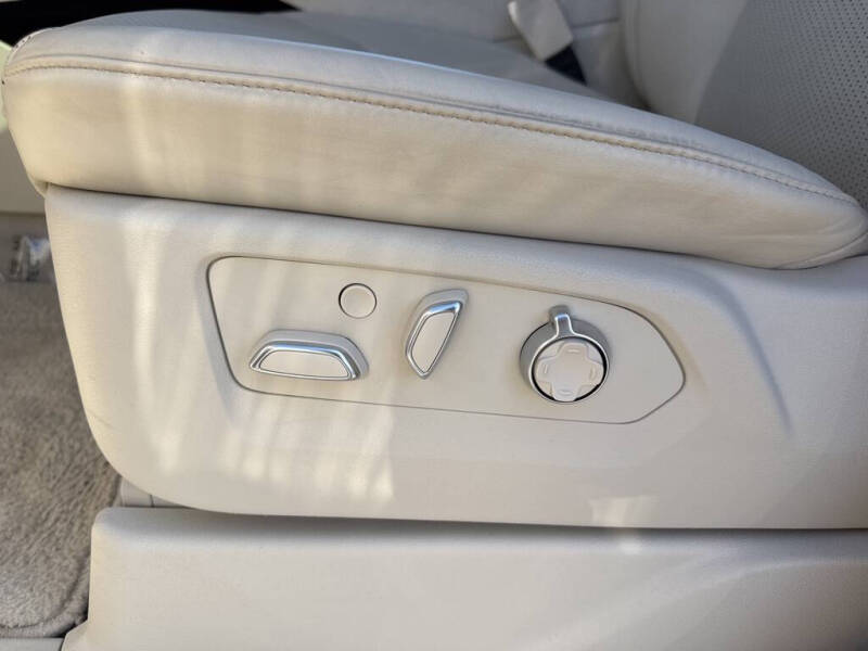 2023 Cadillac Escalade Premium Luxury Platinum