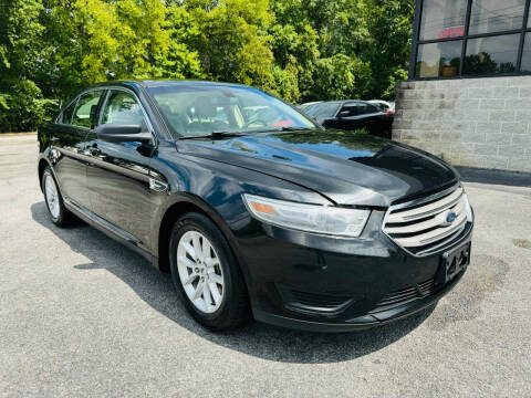 2014 Ford Taurus SE