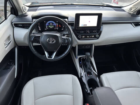 2023 Toyota Corolla Cross XLE