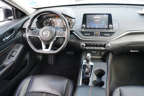 2022 Nissan Altima 2.5 SR