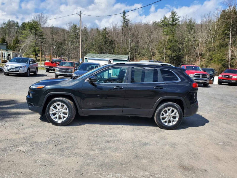 2015 Jeep Cherokee Latitude photo 2