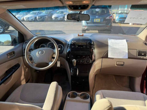 2005 Toyota Sienna CE 7 Passenger