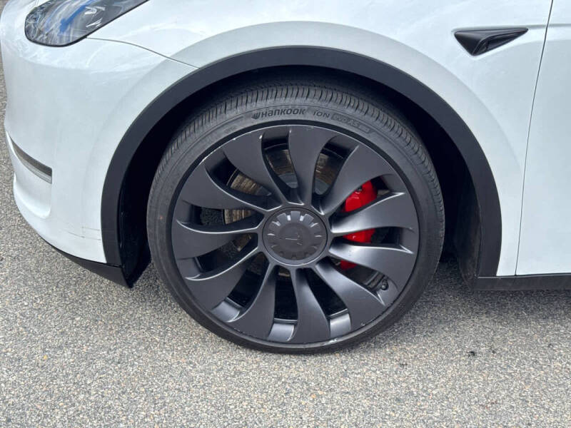 2025 Tesla Model Y Performance
